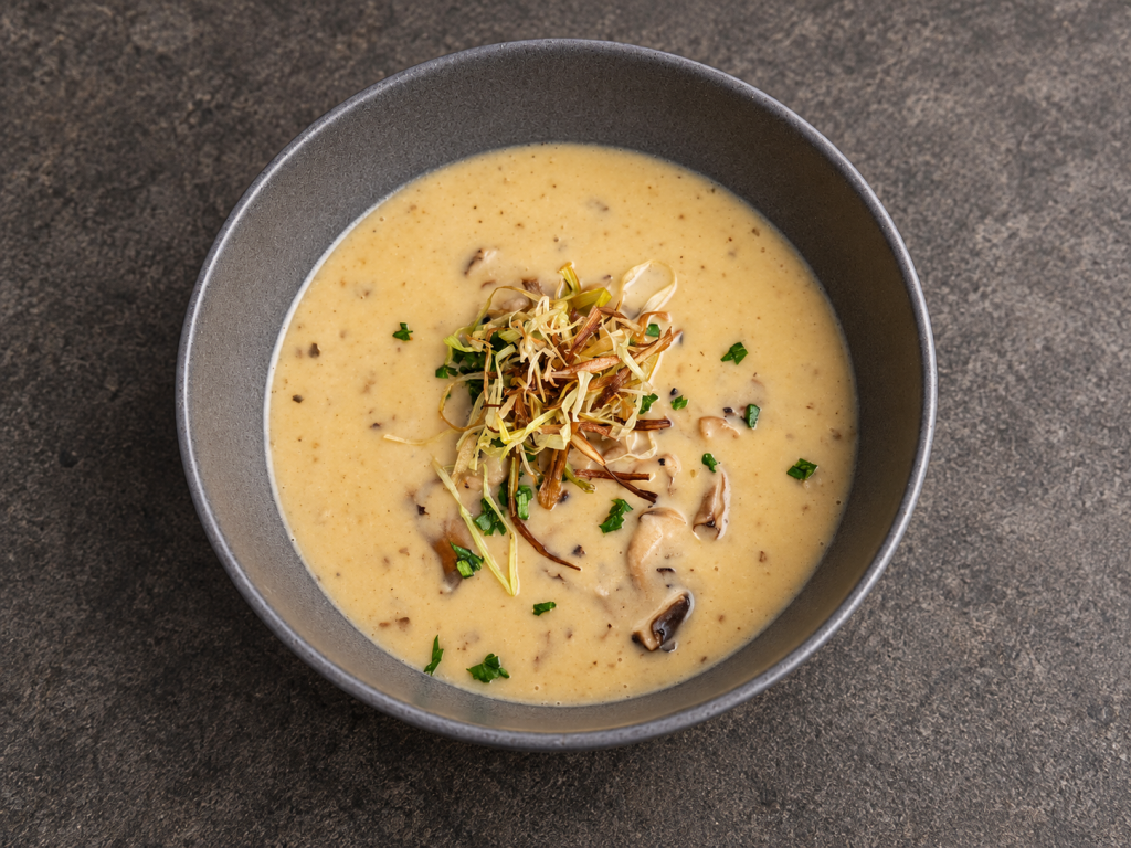 Cremige Pilzsuppe mit Kräutern